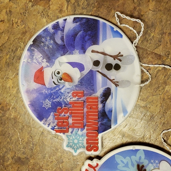 Set of 2 Olaf Light Up Decor - Picture 3 of 3